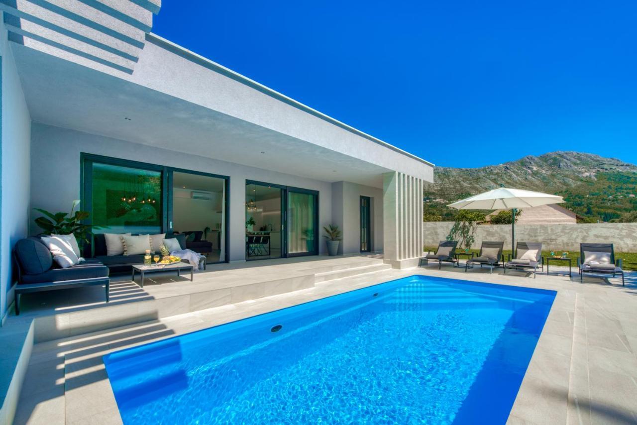 Villa Oasis - Your Luxury Home Away From Home Celopeci Экстерьер фото