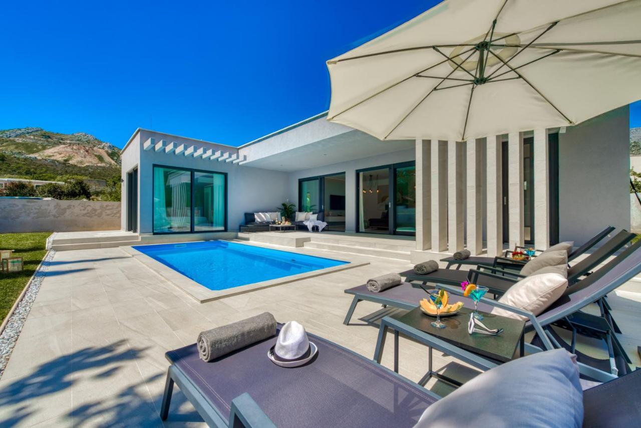 Villa Oasis - Your Luxury Home Away From Home Celopeci Экстерьер фото