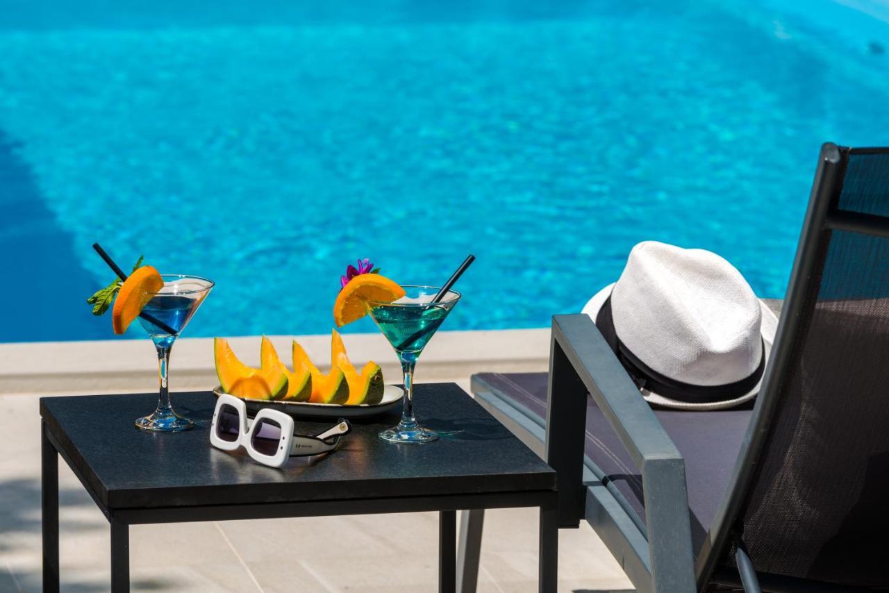 Villa Oasis - Your Luxury Home Away From Home Celopeci Экстерьер фото